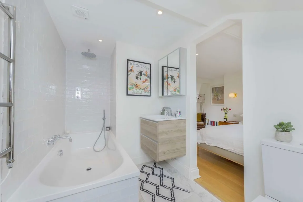 Thirsk Road, SW11, photo 8