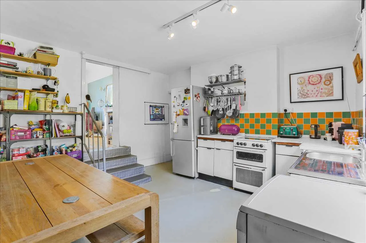 Carleton Road, London, photo 12
