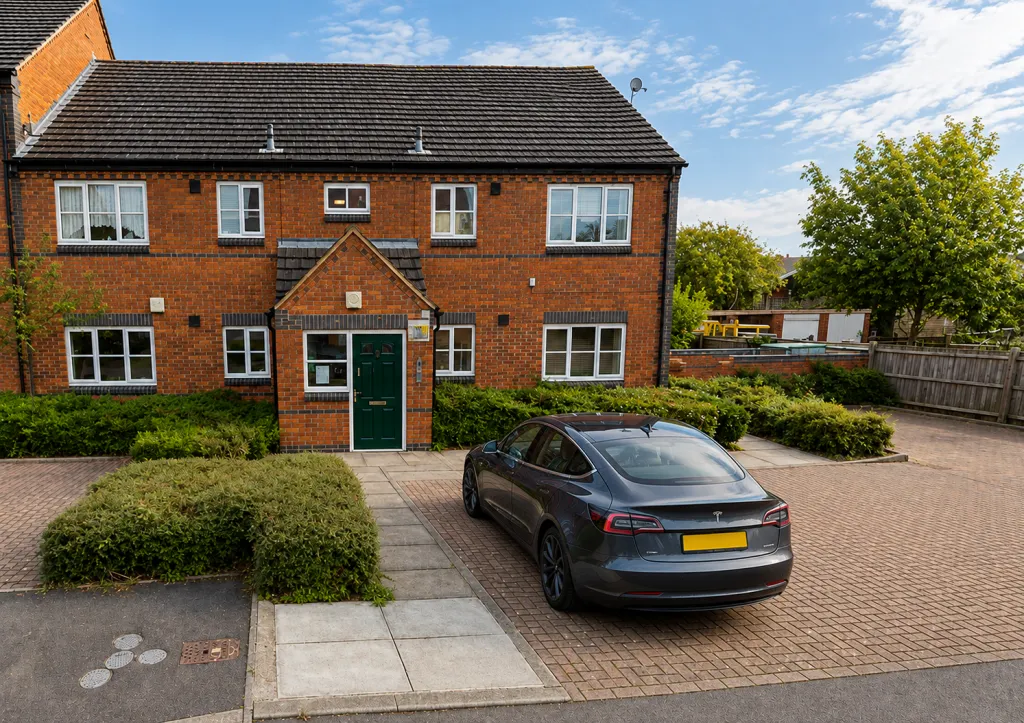 2 bed flat to rent — Westleigh close, NN1