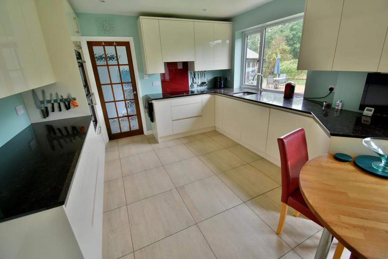 Marlswood, BH21, photo 10