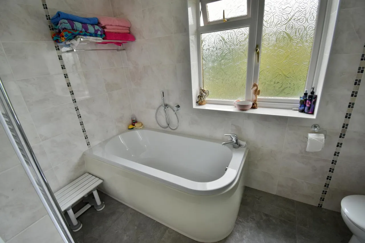 Marlswood, BH21, photo 24
