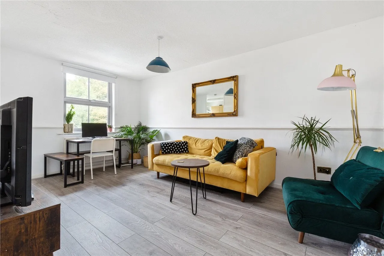 2 bed flat for sale, Wilton Way, London, E8