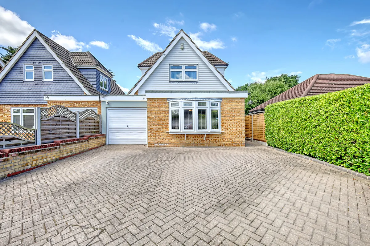 3 bed house for sale, Shakespeare Avenue, Langdon Hills, SS16