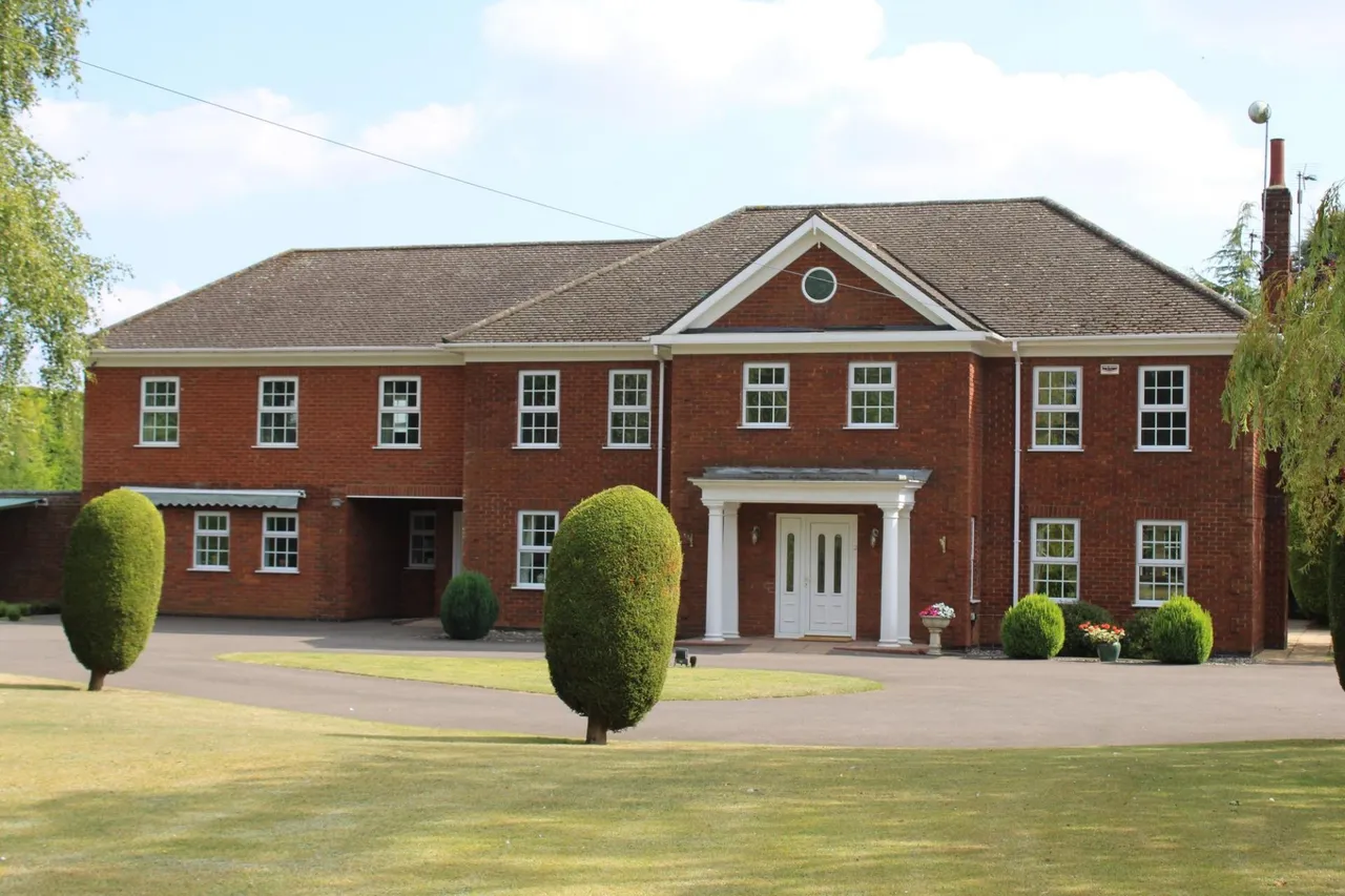 5 bed house for sale, Kirton Road, Greetwell, DN20