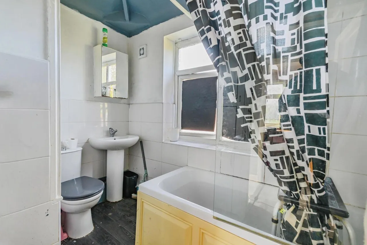 Middlesex Drive, Bury, BL9, photo 12