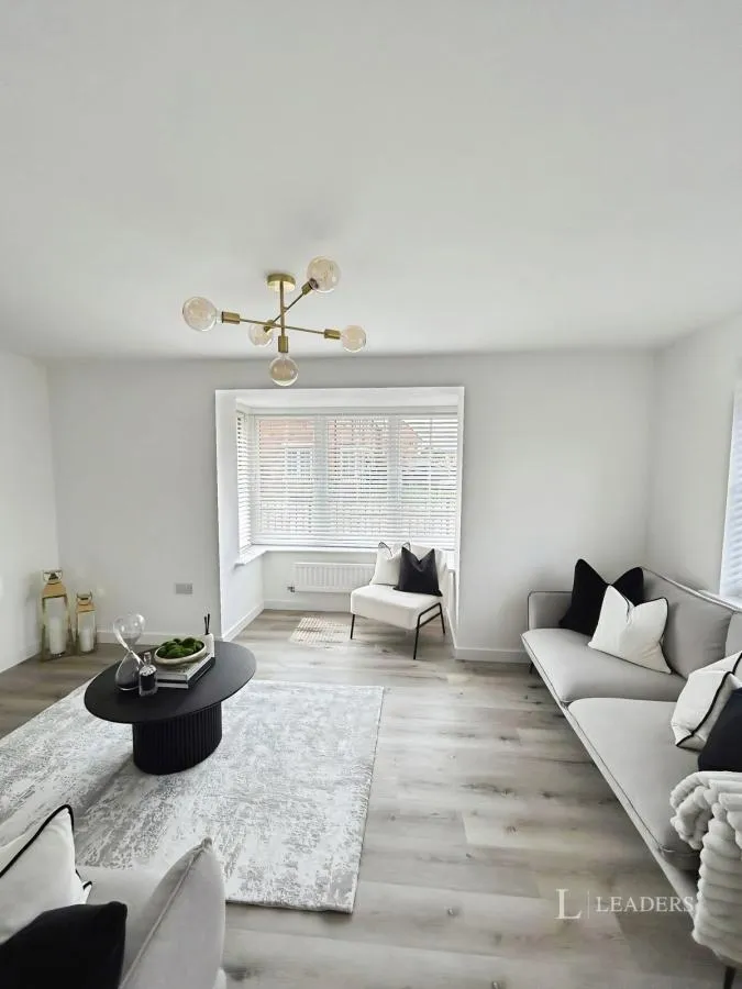 Fields Avenue, Halewood, L26, photo 5