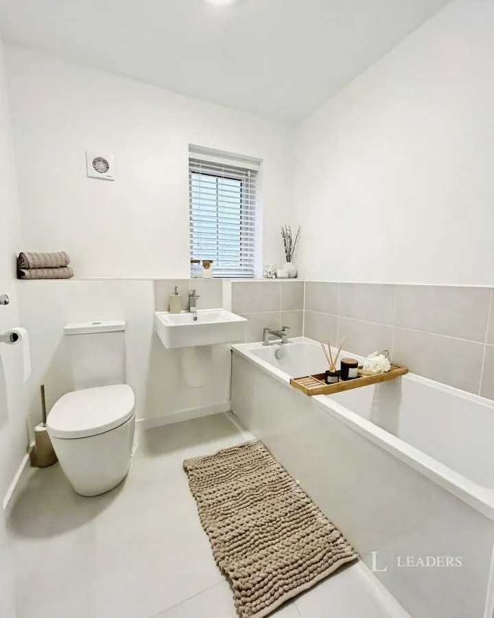 Fields Avenue, Halewood, L26, photo 29