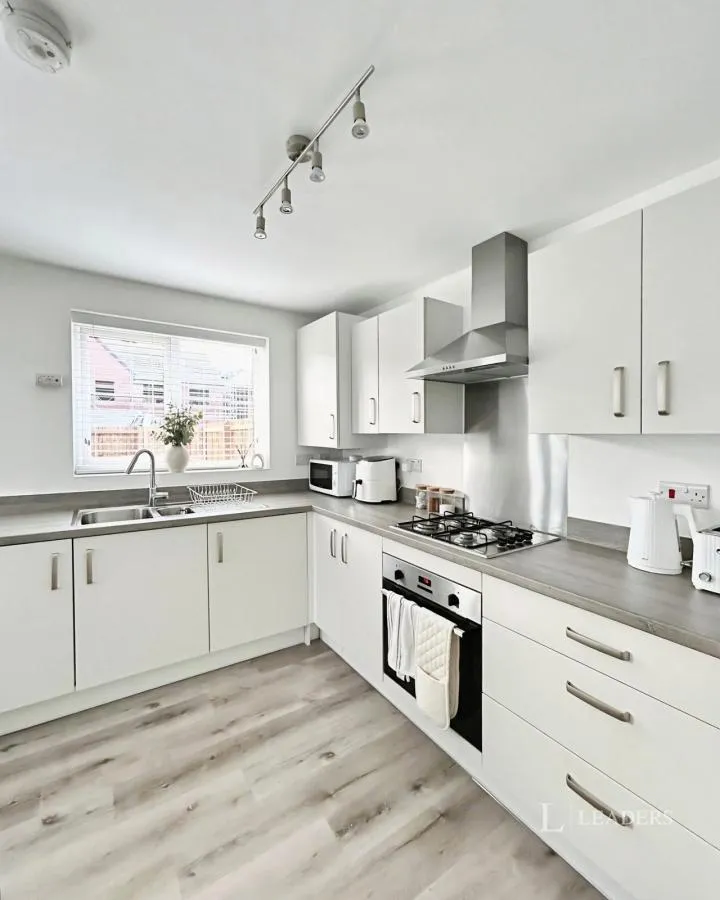 Fields Avenue, Halewood, L26, photo 2