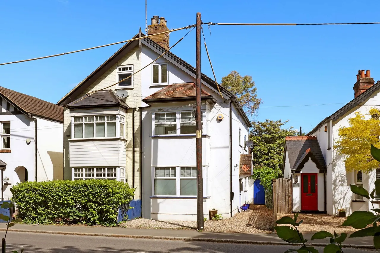 4 bed house for sale, Cores End Road, Bourne End, SL8
