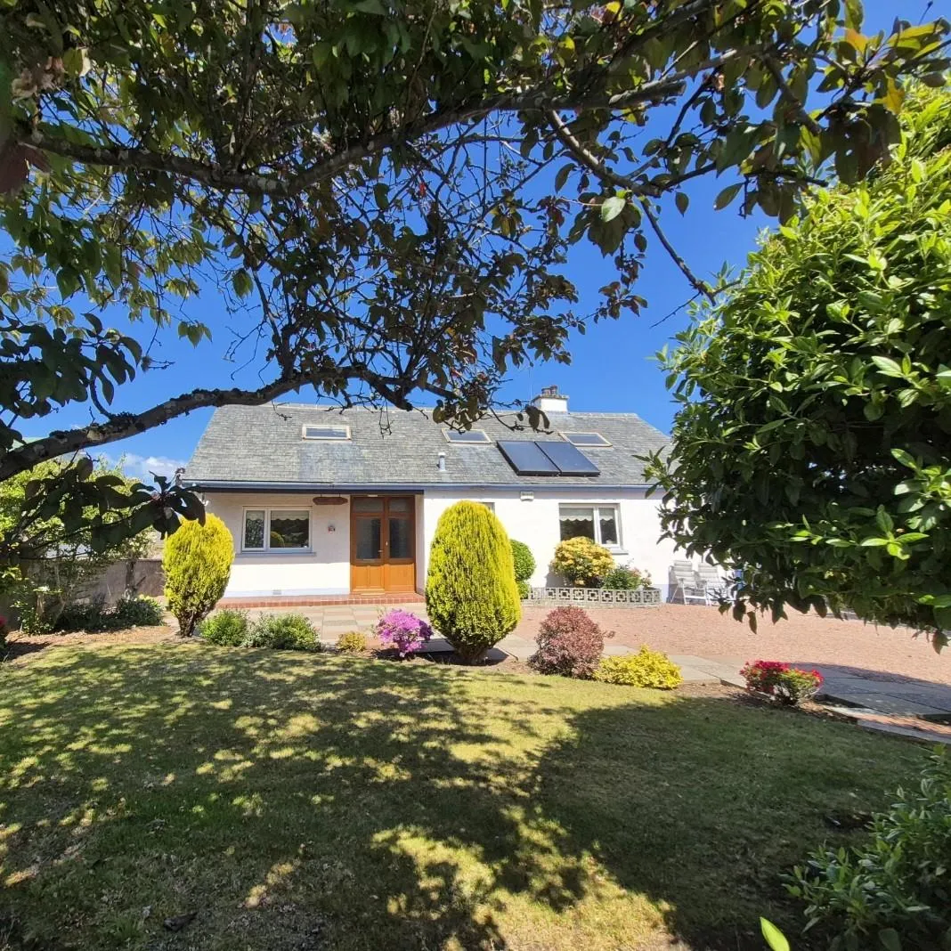 4 bed house for sale, Moss Road, Tain, IV19