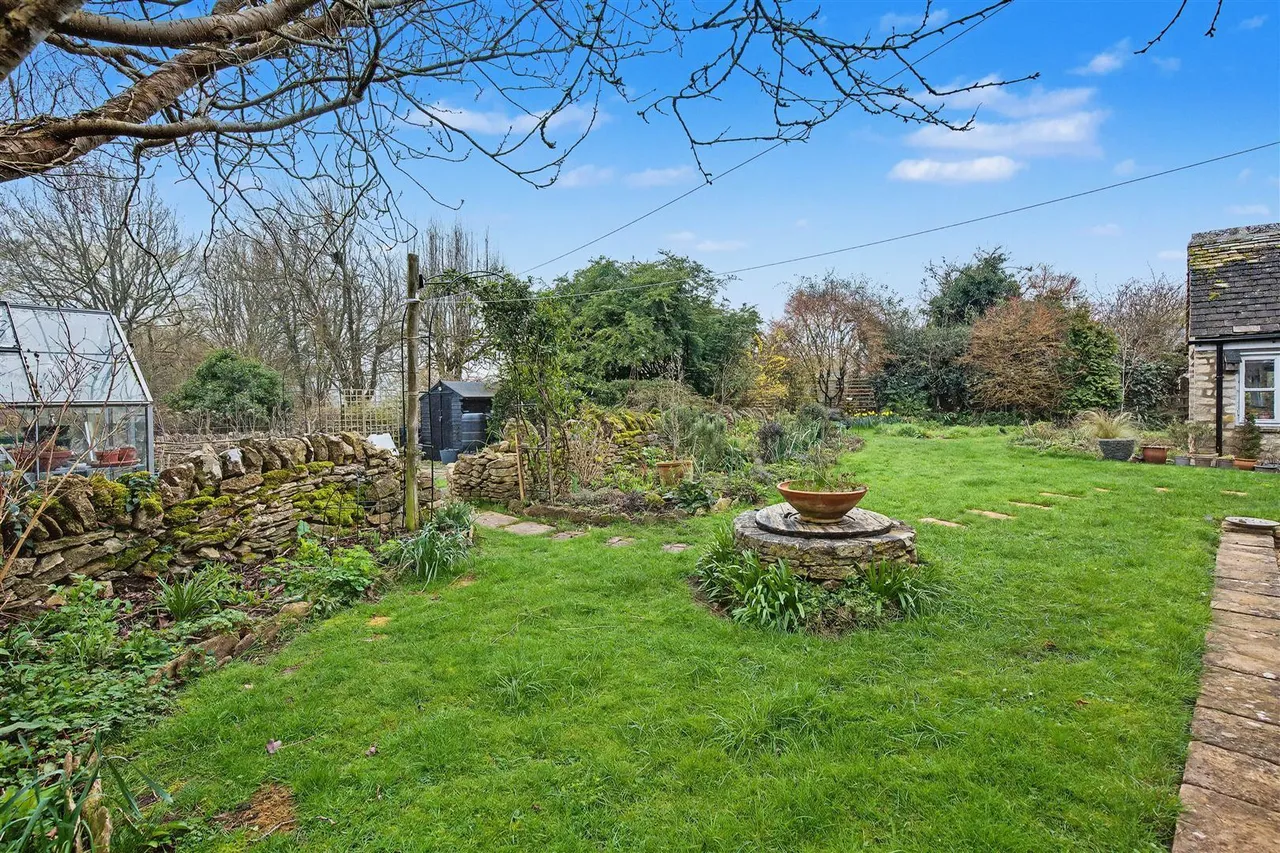 Church Road, North Leigh, OX29, photo 14