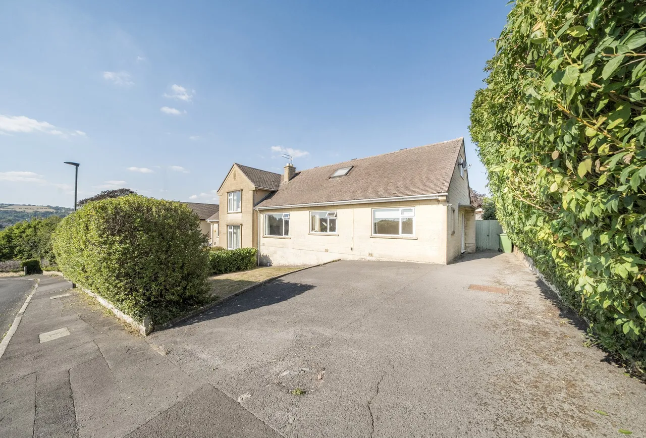 5 bed house for sale — Minster Way, Bath, BA2 6RJ