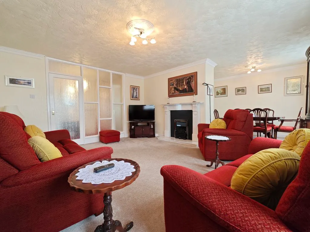 Crosshill Drive, Carlisle CA2 6RS, photo 3