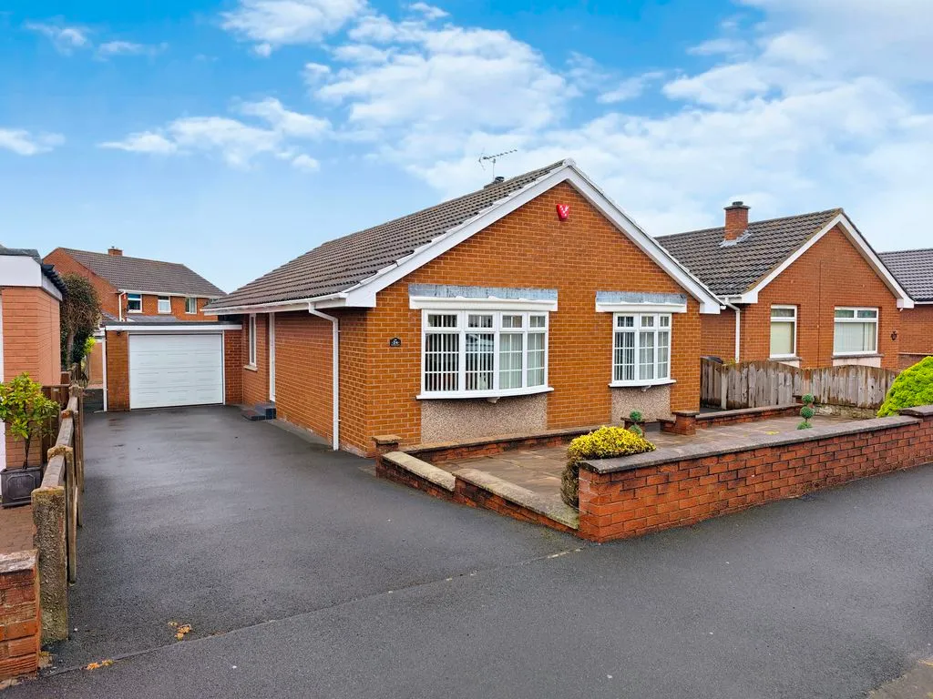 3 bed house for sale — Crosshill Drive, Carlisle CA2 6RS