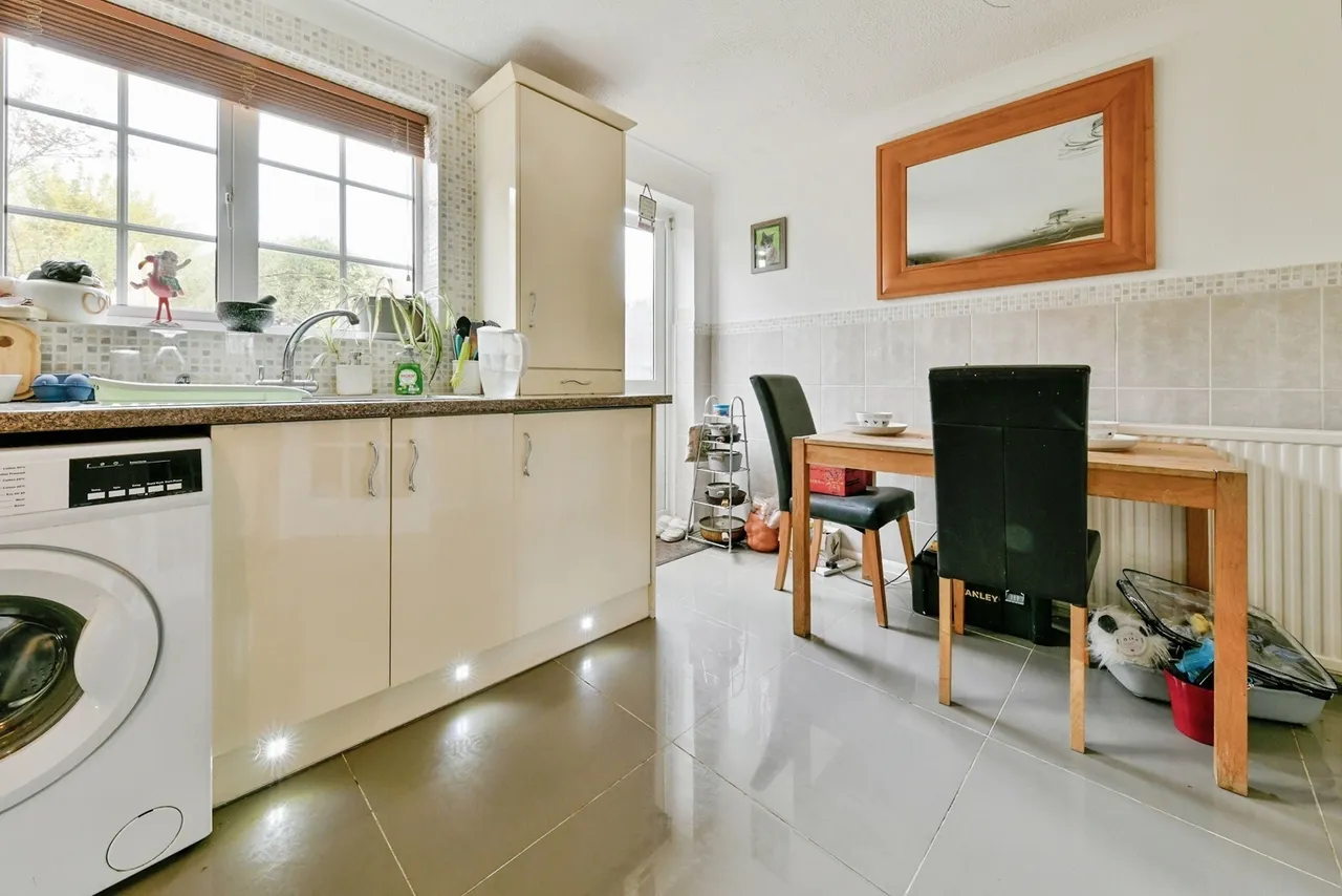 Lime Close, Stevenage, Hertfordshire, SG2, photo 3