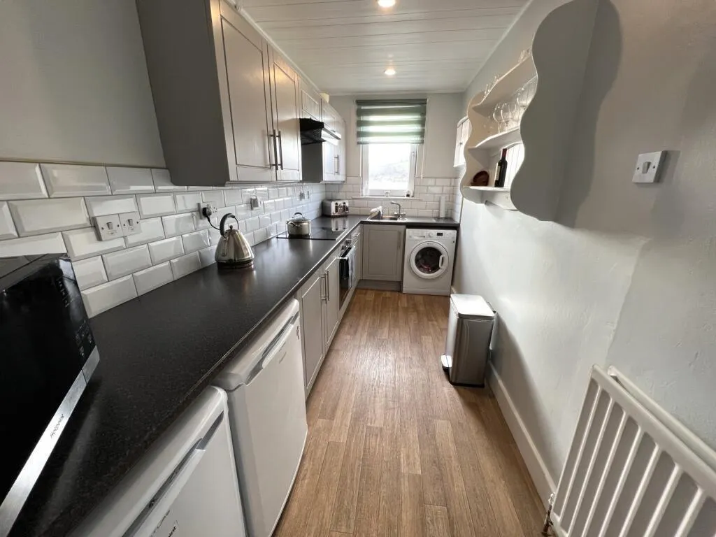 Family Home Teignmouth, TQ14, photo 2