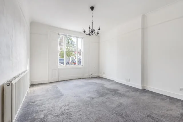 1 bed flat to rent, Sheendale Road, Richmond, TW9