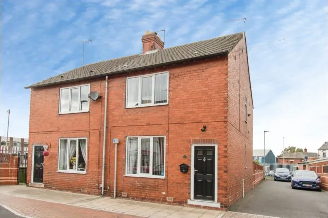 2 bed house for sale, Milton Street, Castleford, WF10