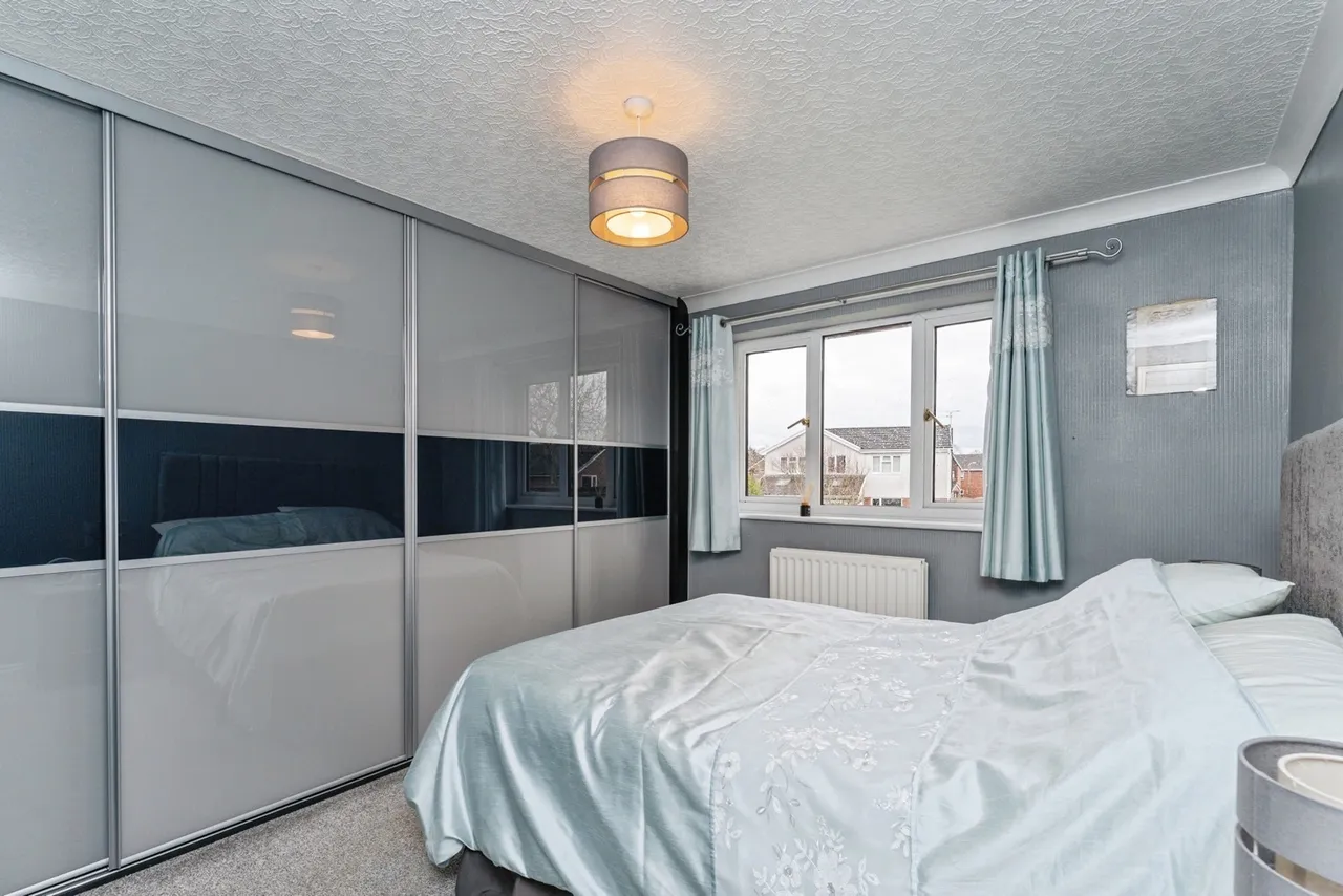 Adam Avenue, Great Sutton, CH66, photo 15