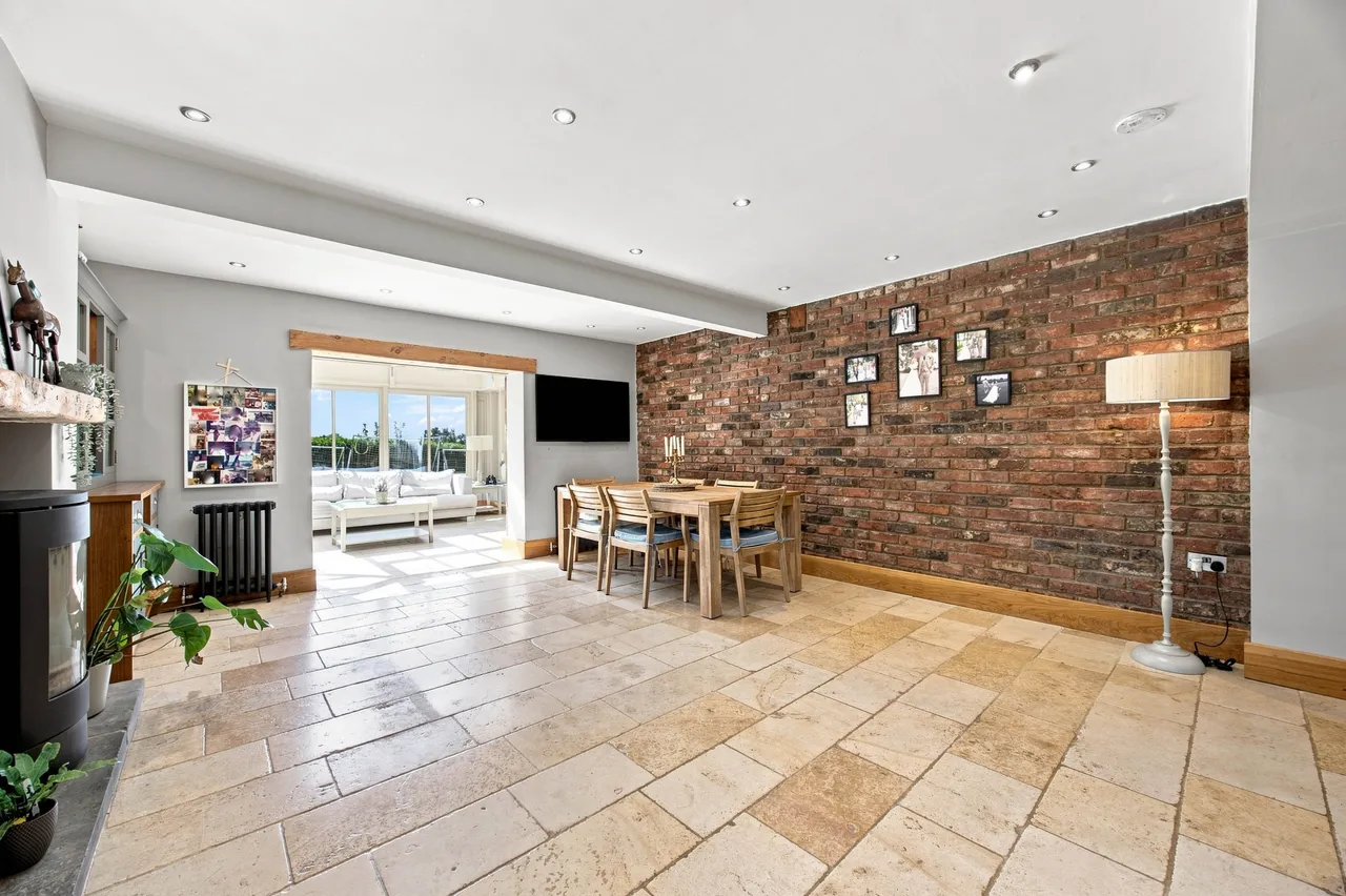 Red Rock Lane, Haigh, photo 6