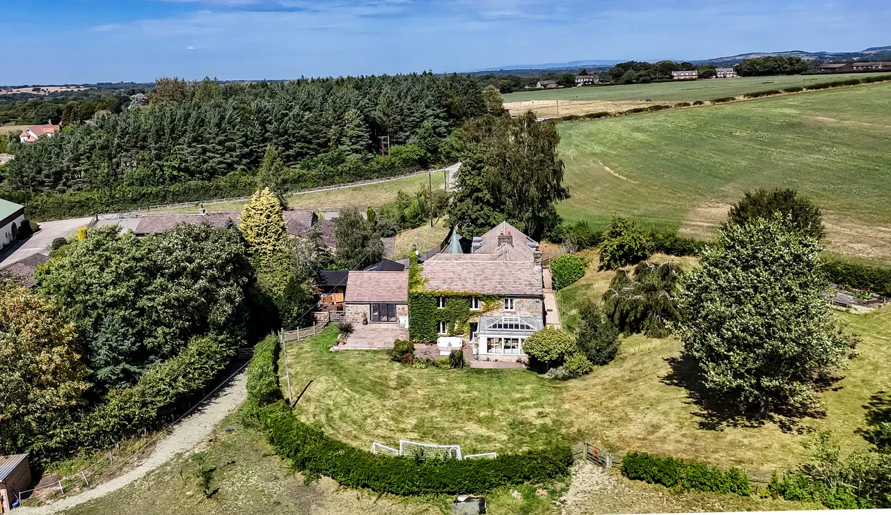 Red Rock Lane, Haigh, photo 2