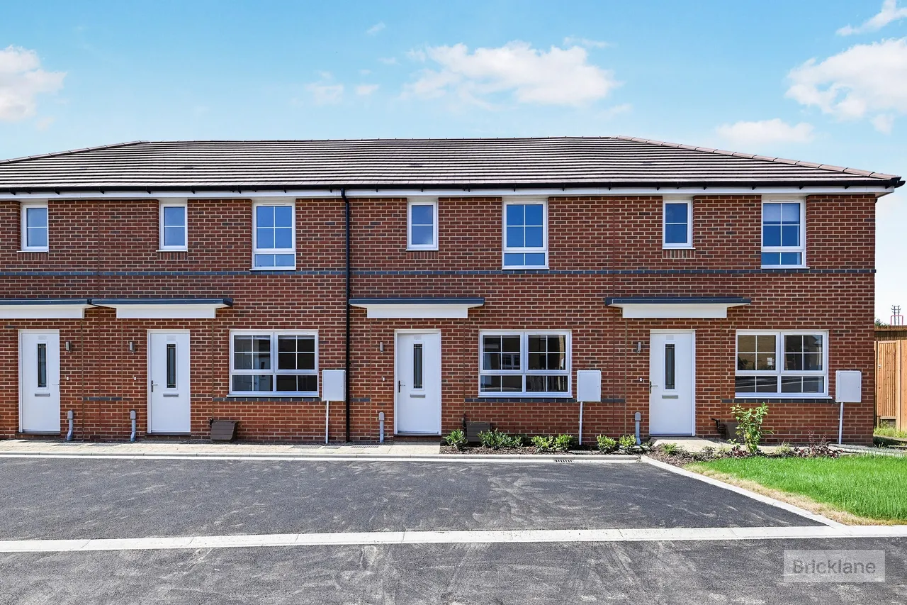 3 bed house to rent — Evelina Way, Borden, Sittingbourne