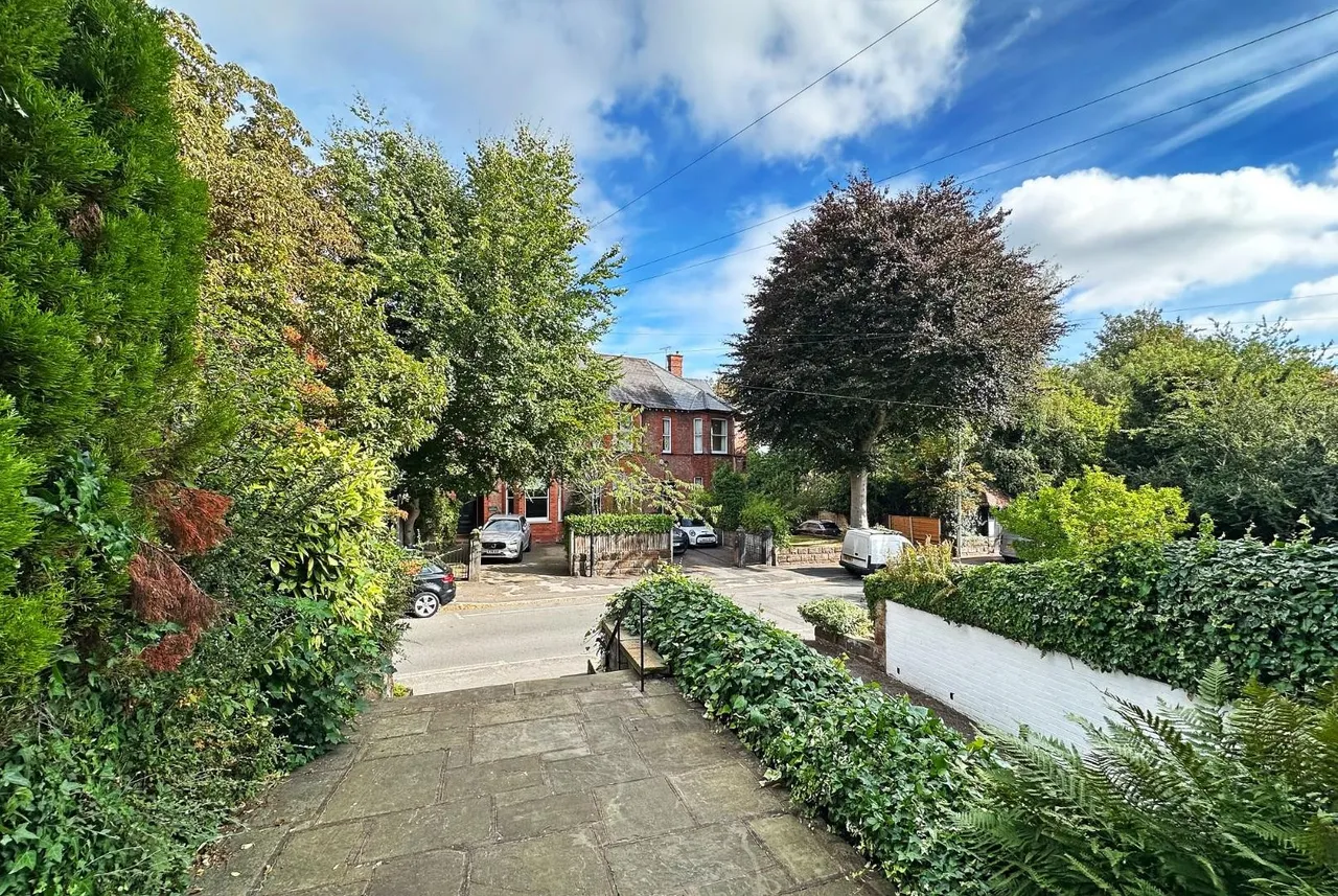 Stamford Road, Bowdon, Cheshire WA14 2JU, photo 17
