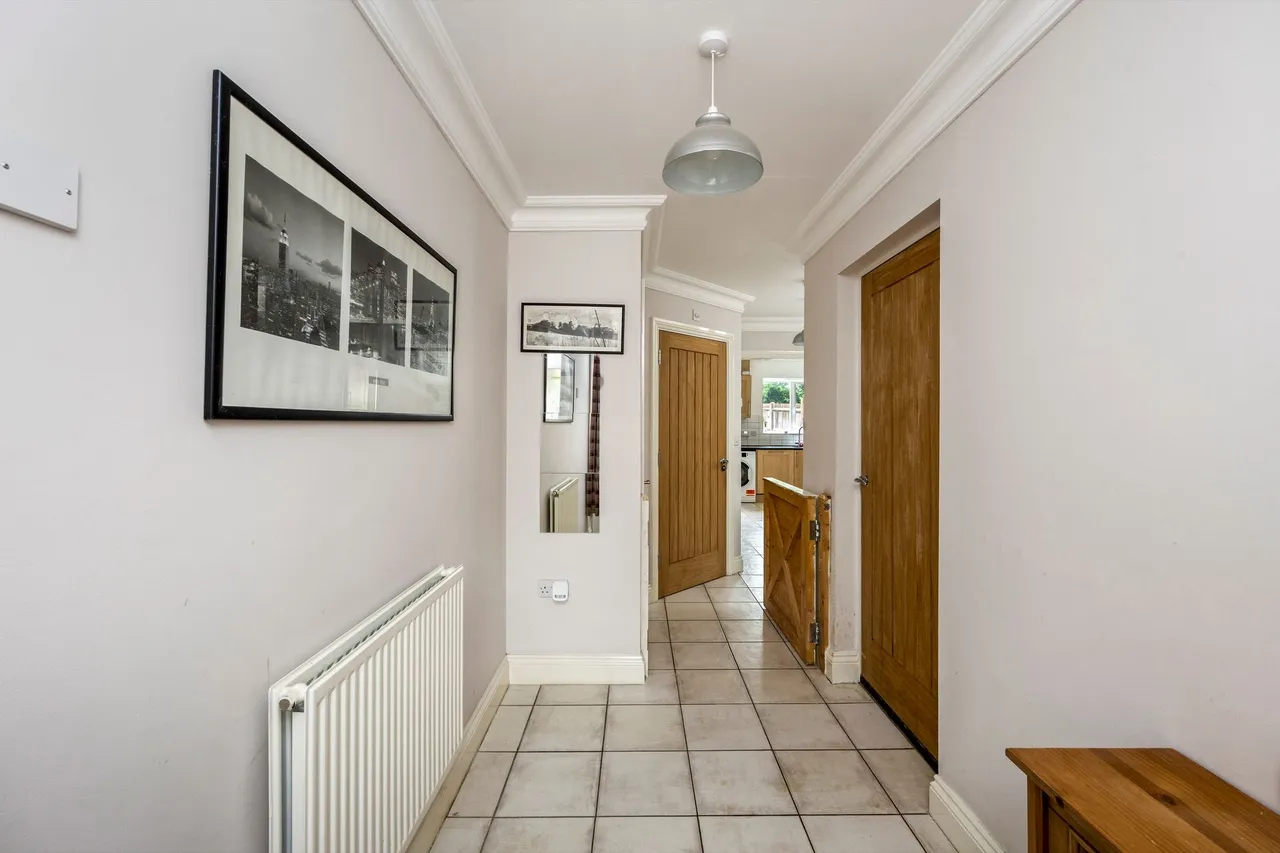 Dew Pond Close, Horsham, RH13, photo 5
