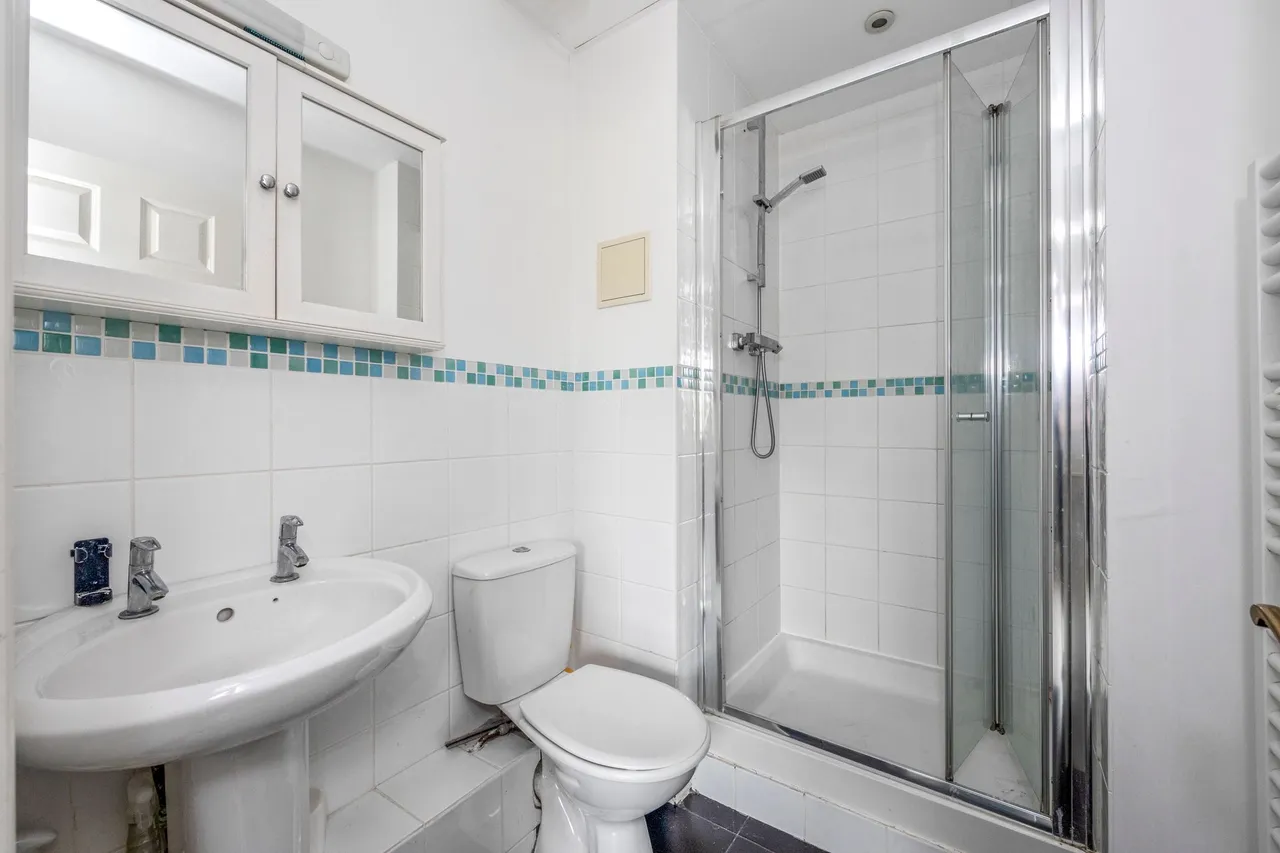 Dew Pond Close, Horsham, RH13, photo 11