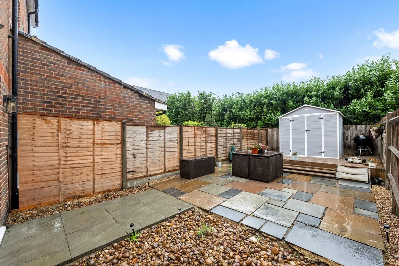 Dew Pond Close, Horsham, RH13, photo 19
