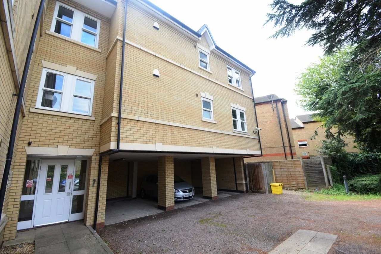 1 bed flat to rent, Victoria Road, Bedford, MK42