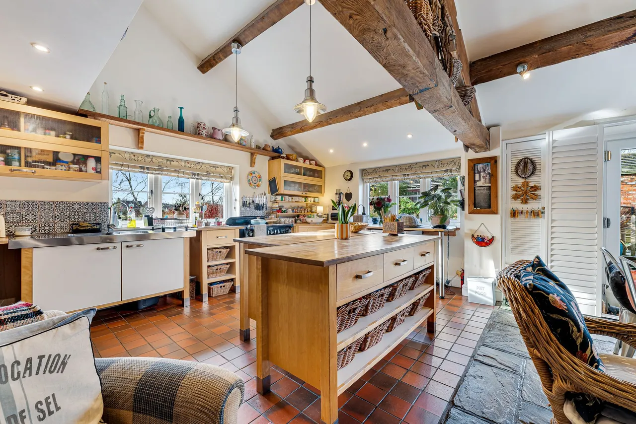 The Barn Ramsbrook Lane, Hale Village, Liverpool, Liverpool, L24 5RP, photo 9
