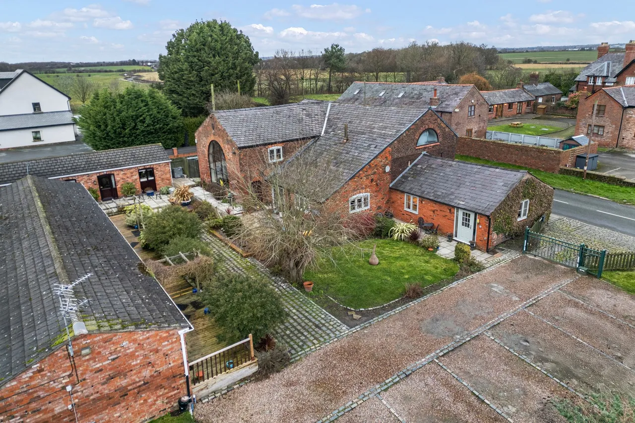 The Barn Ramsbrook Lane, Hale Village, Liverpool, Liverpool, L24 5RP, photo 2