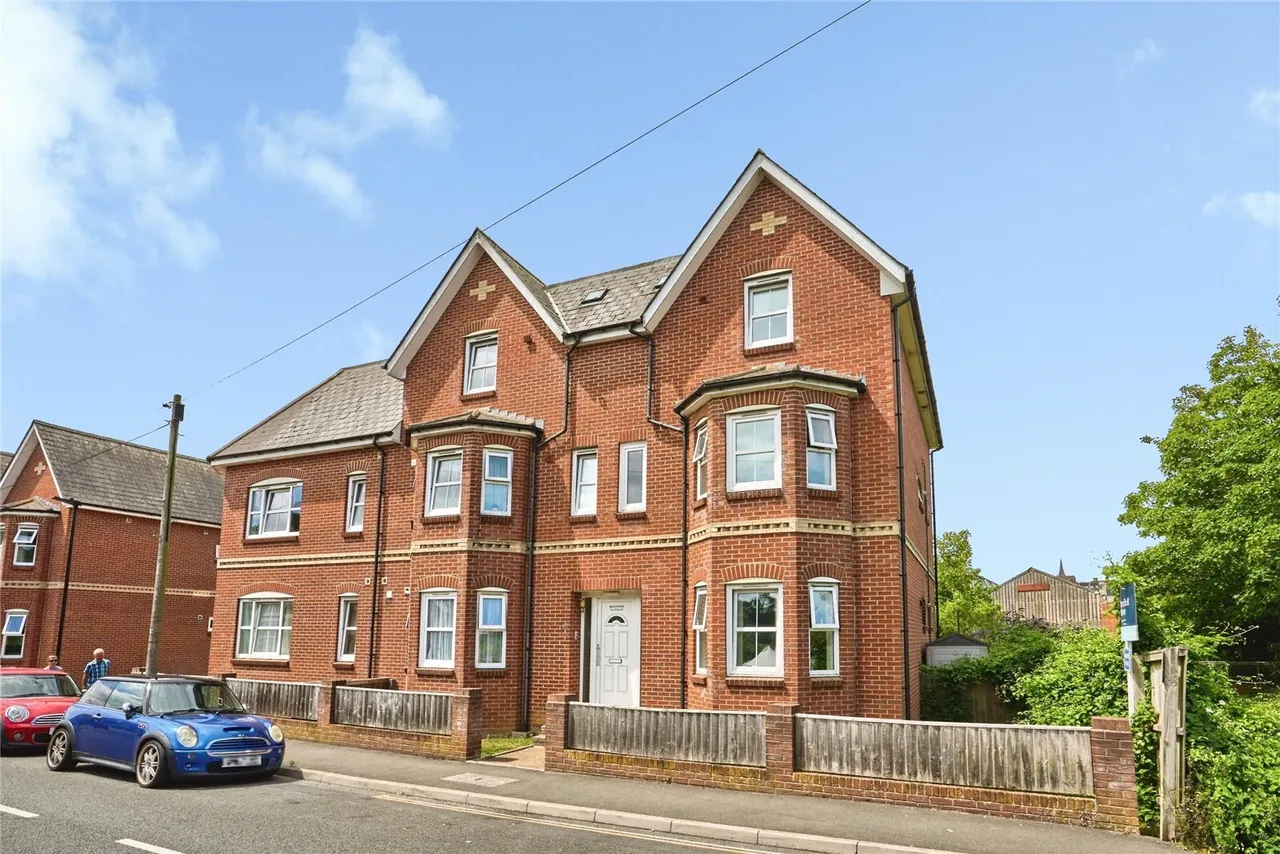 St. Johns Wood Road, Ryde, PO33, photo 9