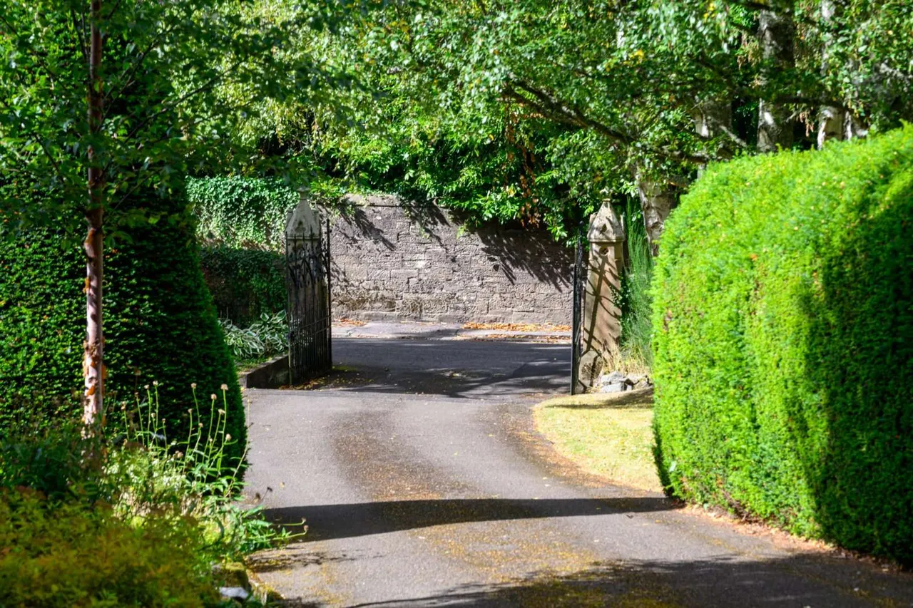 Kinnoull Terrace, Perth, PH2, photo 23