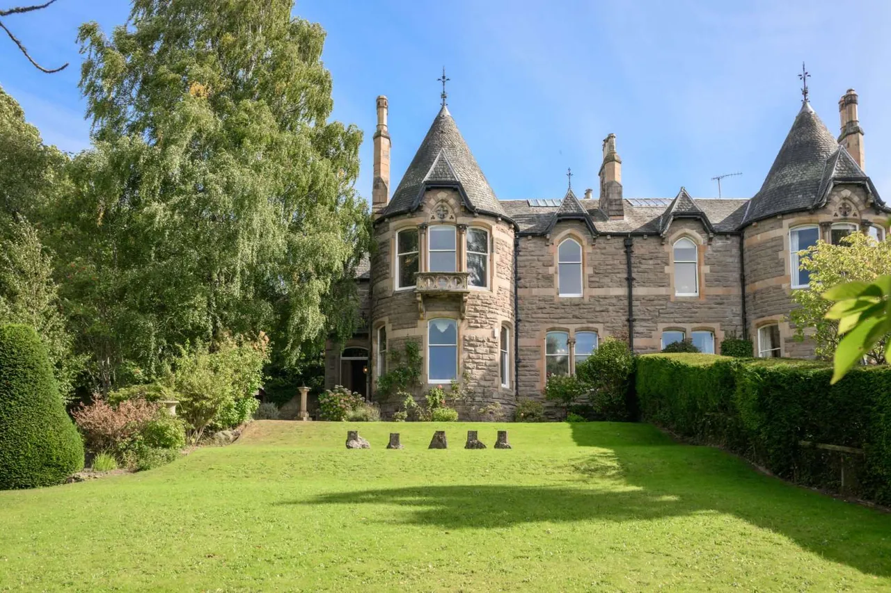 Kinnoull Terrace, Perth, PH2, photo 18