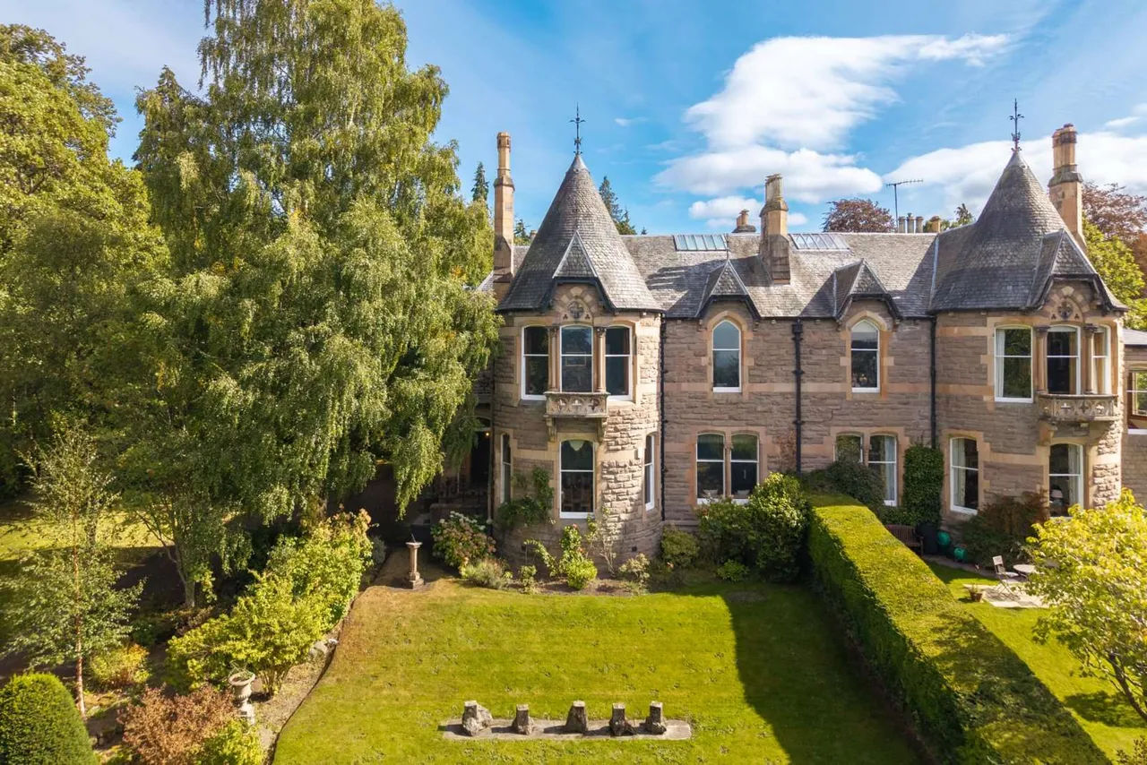 5 bed house for sale, Kinnoull Terrace, Perth, PH2