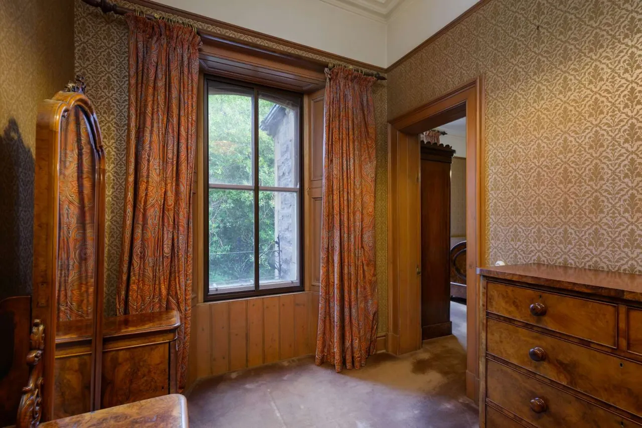 Kinnoull Terrace, Perth, PH2, photo 10