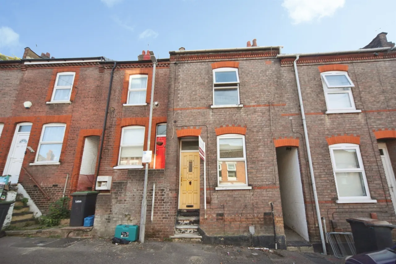 2 bed house for sale, Hartley Road, Luton, LU2
