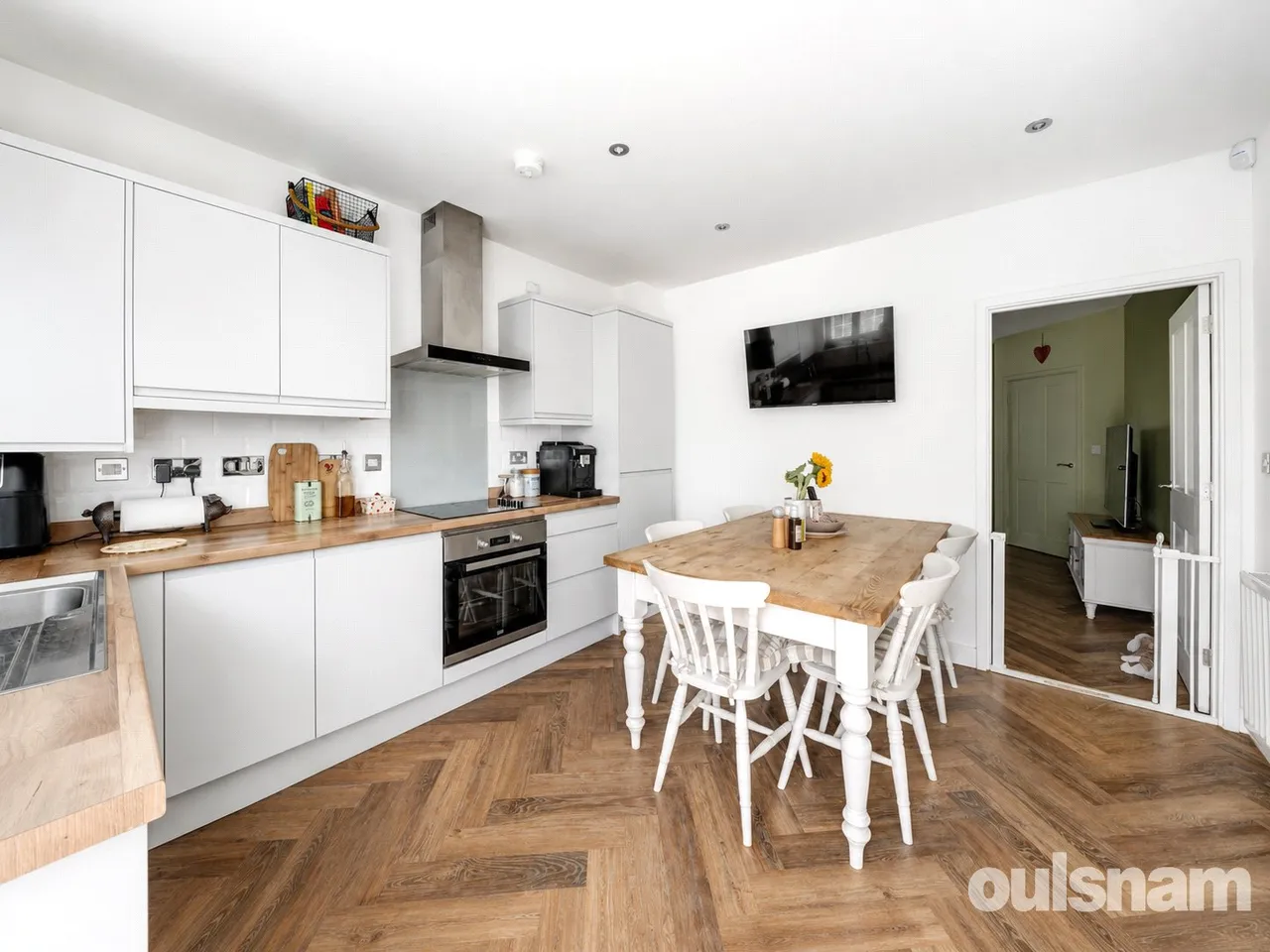 Chester Road North, Kidderminster, Worcestershire, DY10 2RS, photo 7