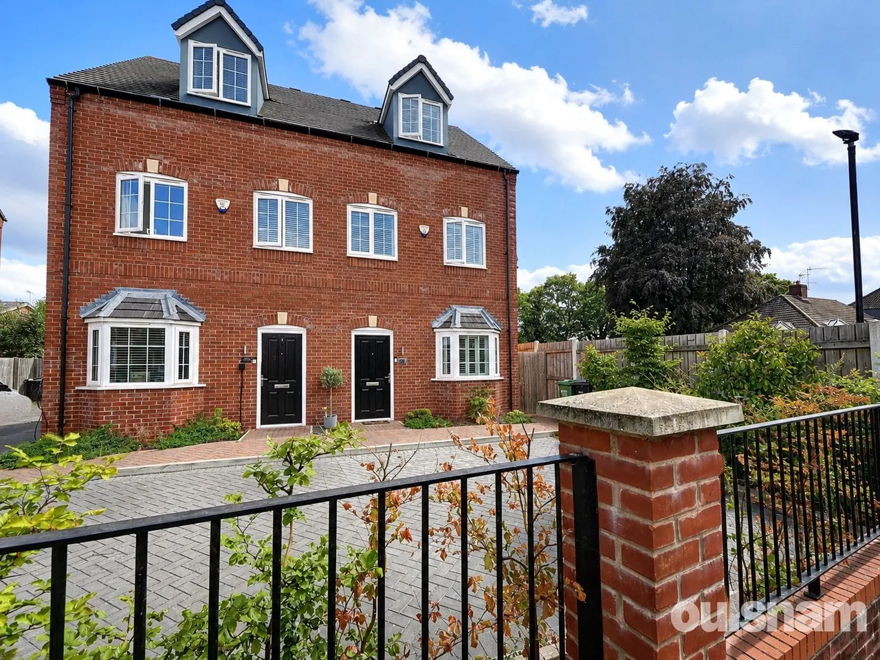 4 bed house for sale — Chester Road North, Kidderminster, Worcestershire, DY10 2RS