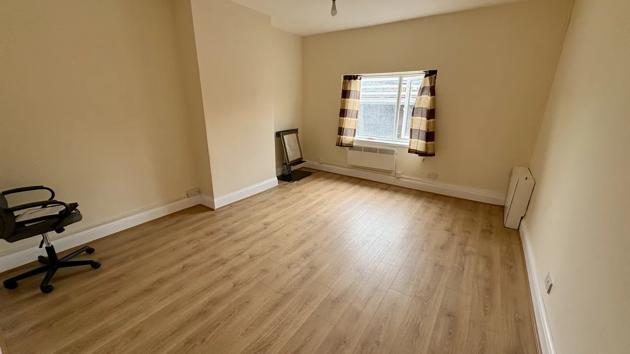 Silver Street, B14, photo 2