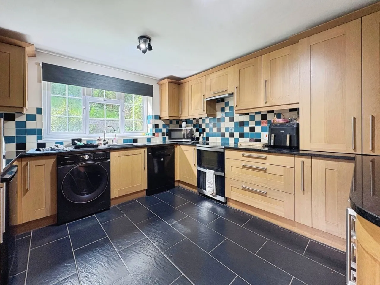 Cherry Tree Drive, Yeovil, photo 3