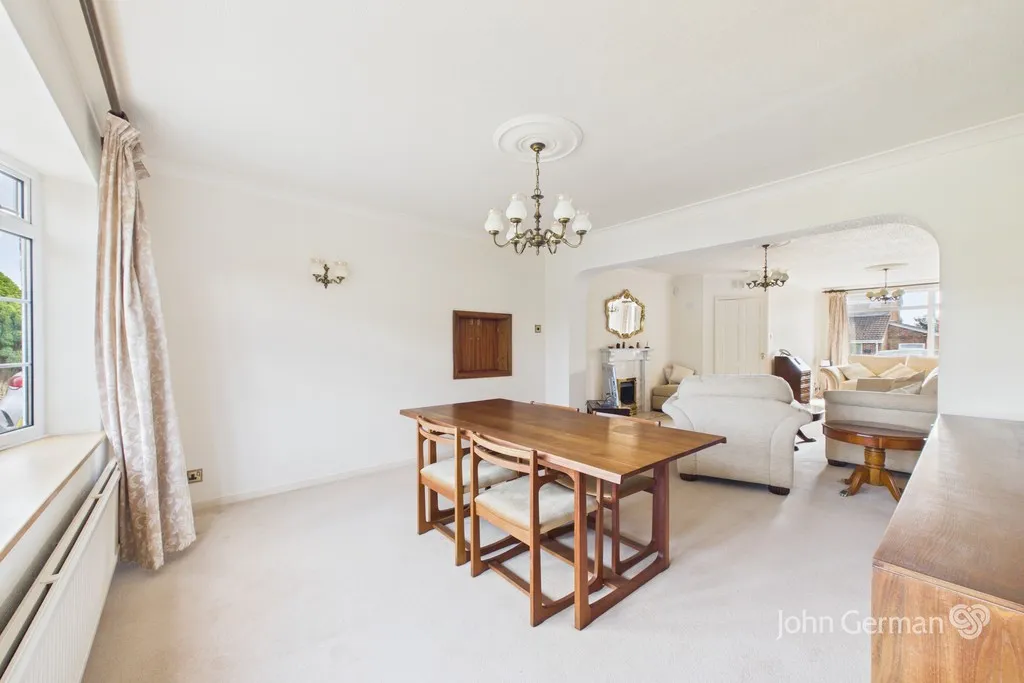 Lambourne Avenue, Ashbourne, photo 10