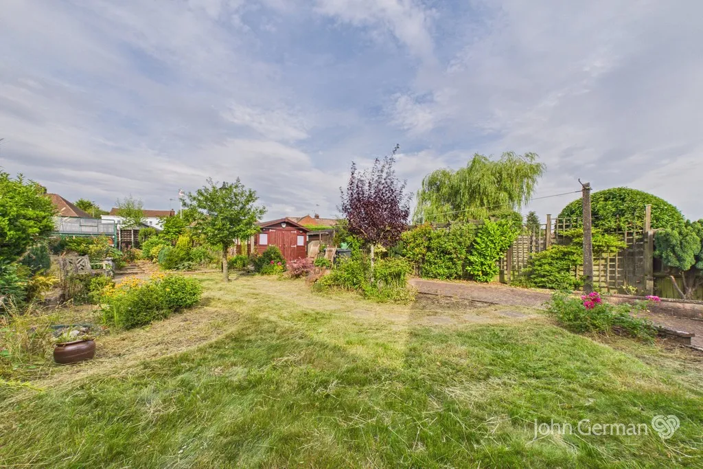 Lambourne Avenue, Ashbourne, photo 4