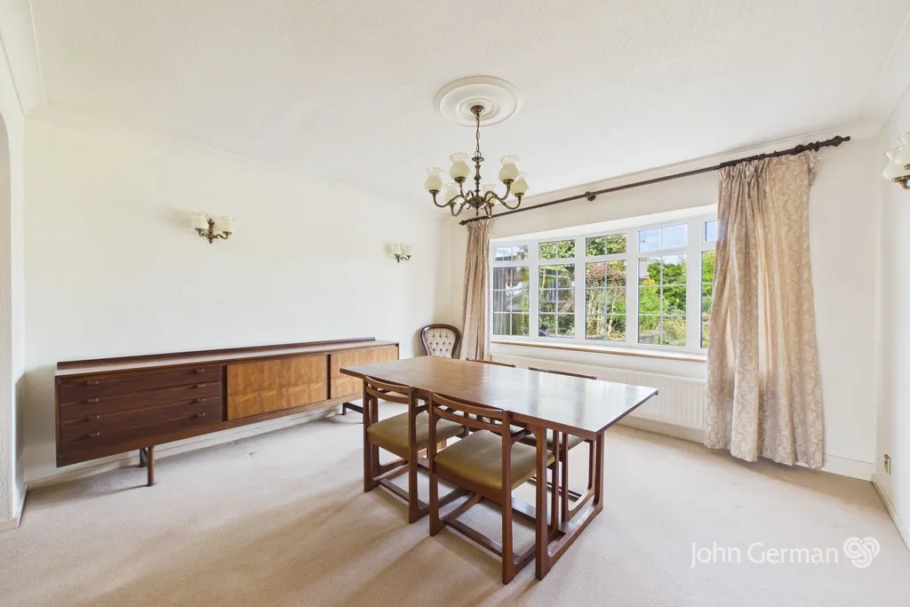 Lambourne Avenue, Ashbourne, photo 5