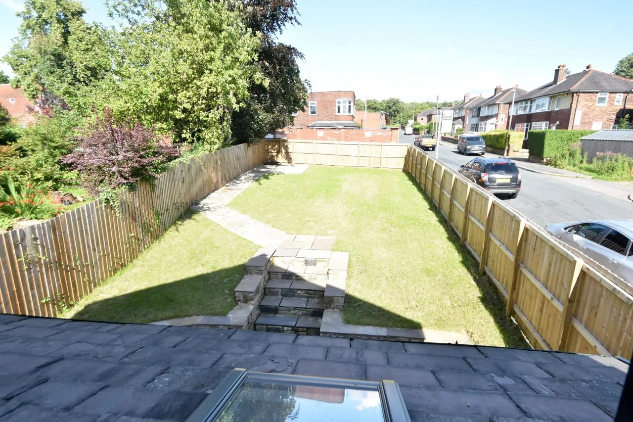 Walmersley Road, Walmersley, Bury, Lancashire, BL9 6QT, photo 14