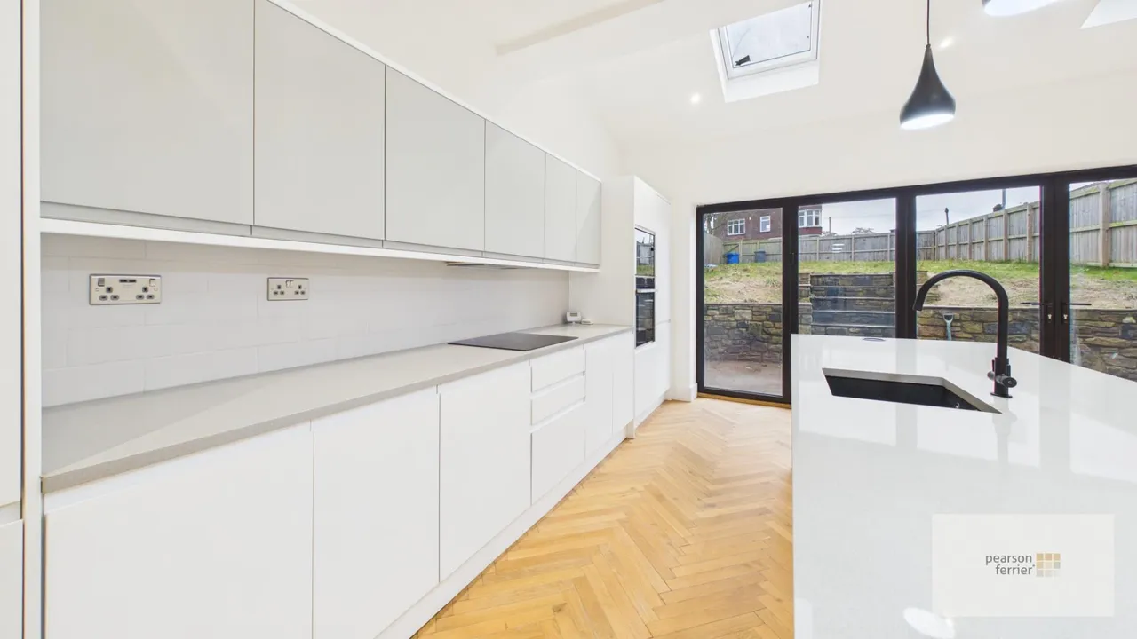 Walmersley Road, Walmersley, Bury, Lancashire, BL9 6QT, photo 6