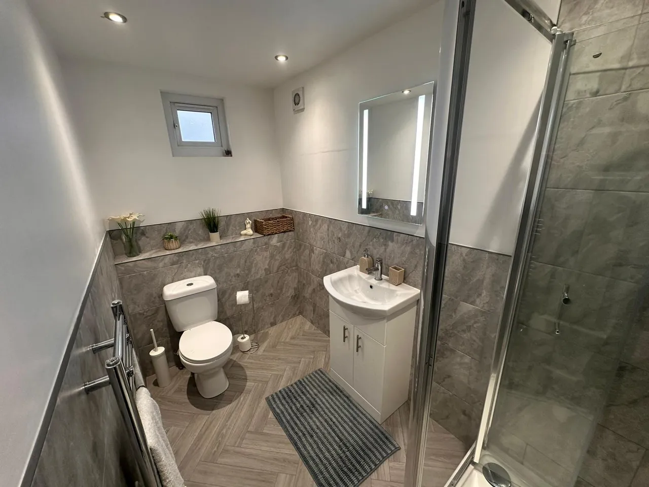 Wetherby Place, Burley, LS4, photo 12