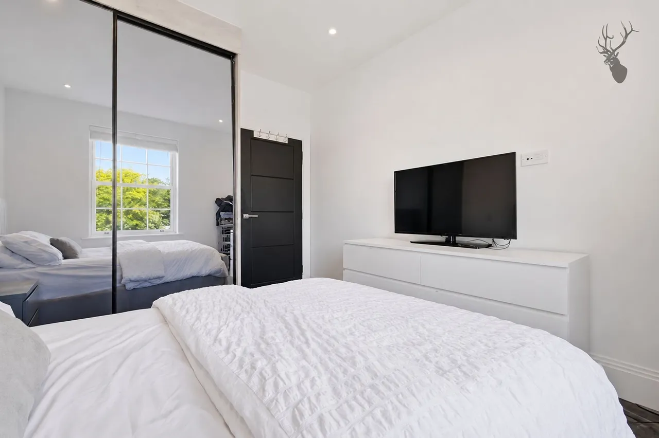 Manor Road, Chigwell, IG7, photo 8